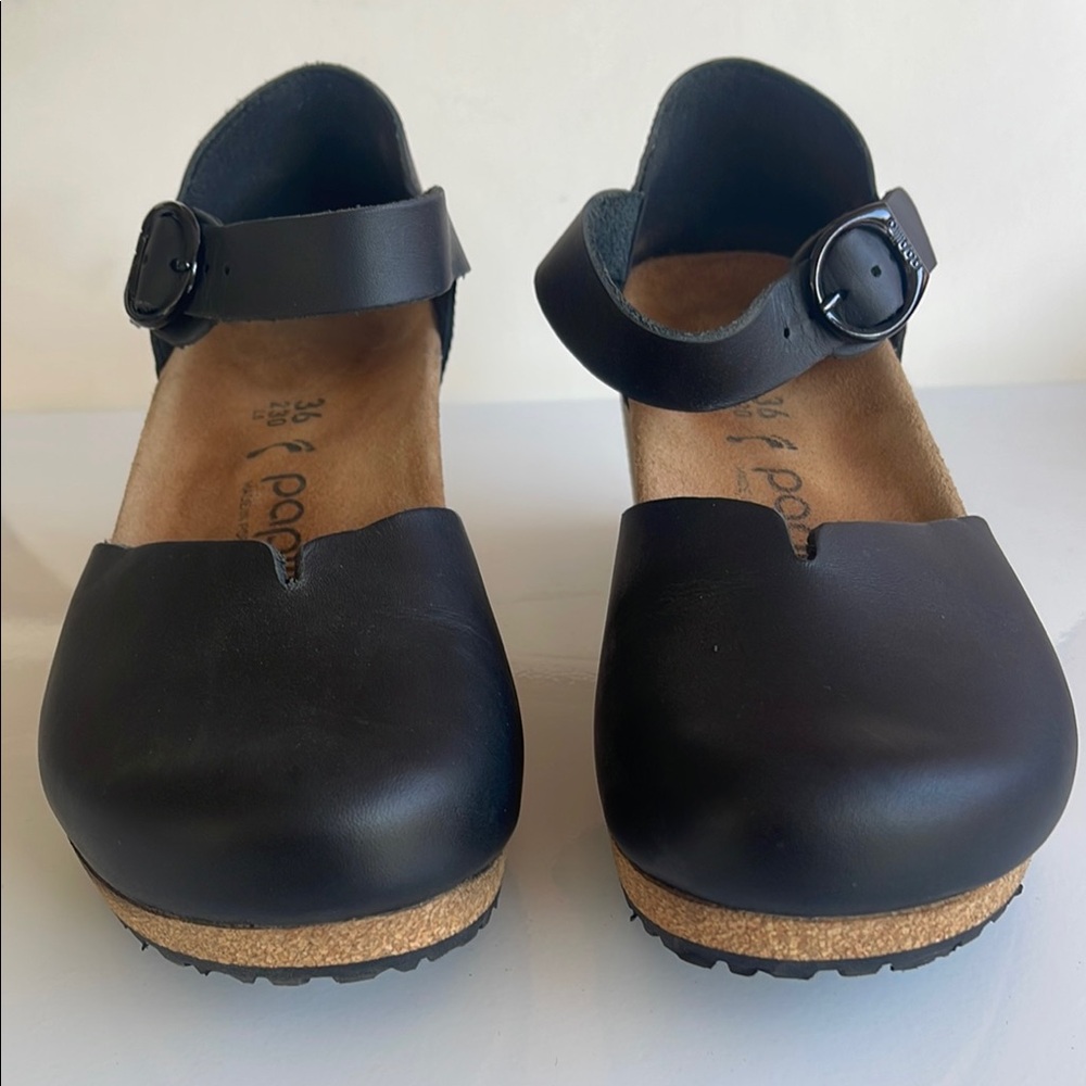 !SOLD! Black Leather Mary Jane Clogs